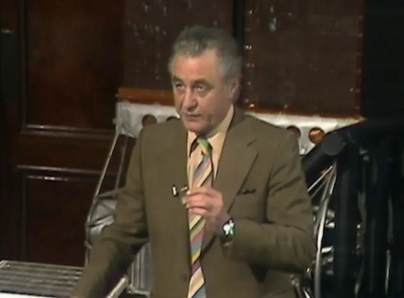 George Porter speaking in the Ri theatre 