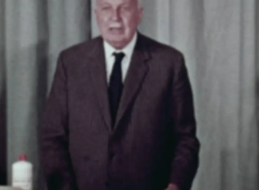 Still of Lawrence Bragg