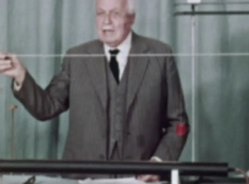 Still of Lawrence Bragg