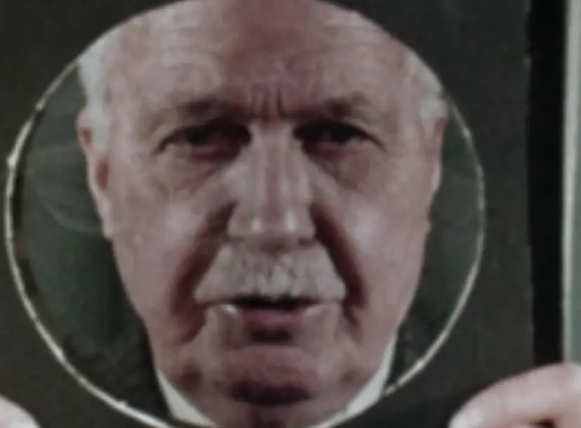 Still of Lawrence Bragg