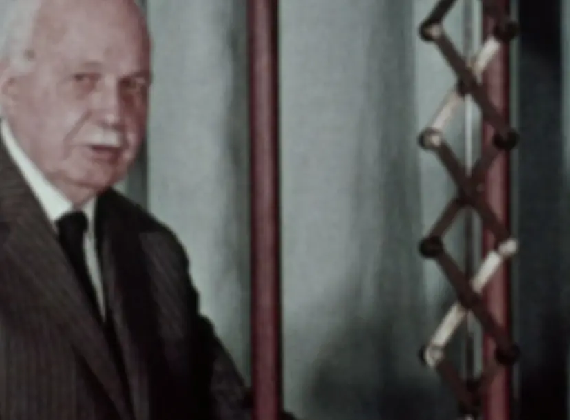 Still of Lawrence Bragg