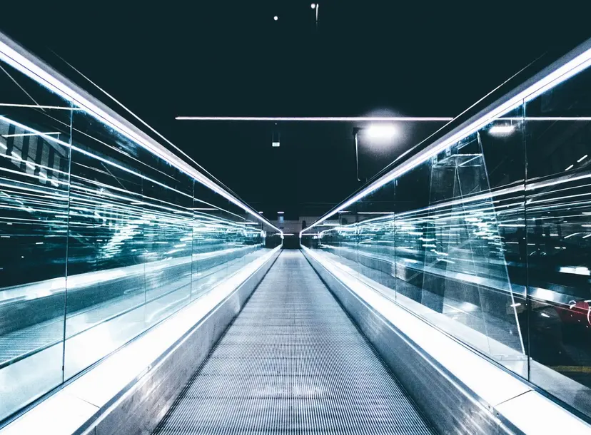 Moving walkway