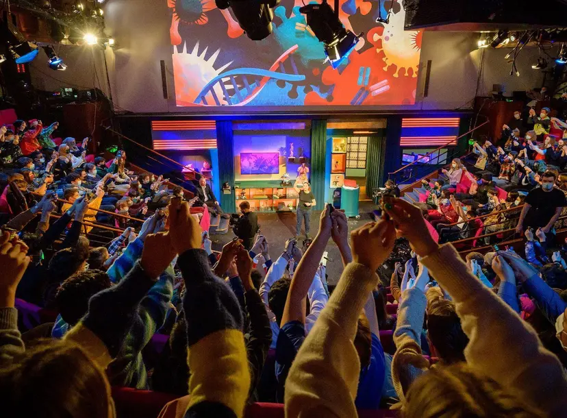 People in the Ri Theatre during the CHRISTMAS LECTURES