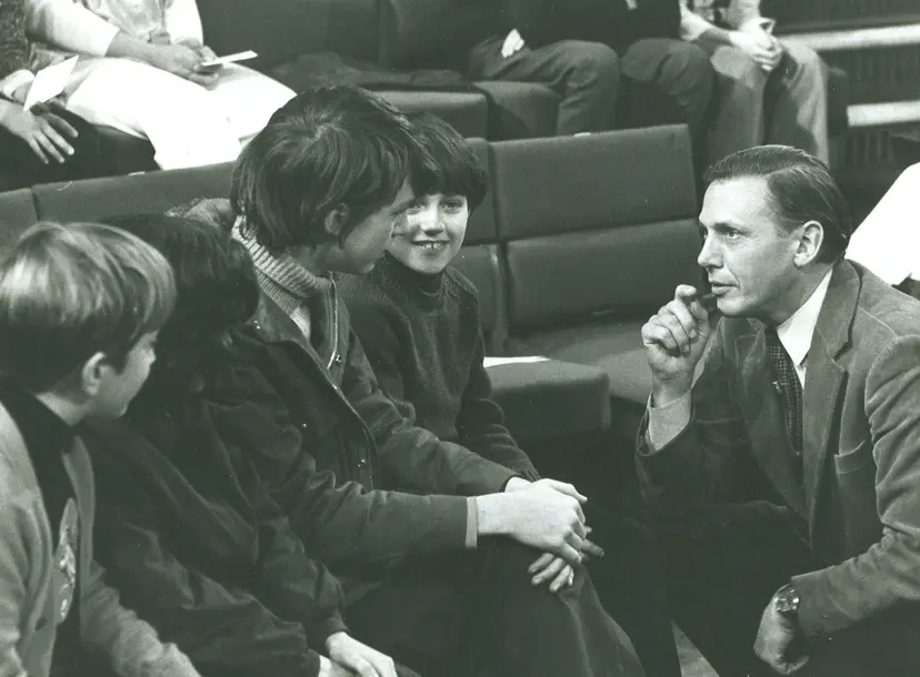 Sir David Attenborough talking to the Ri audience at the 1973 lectures