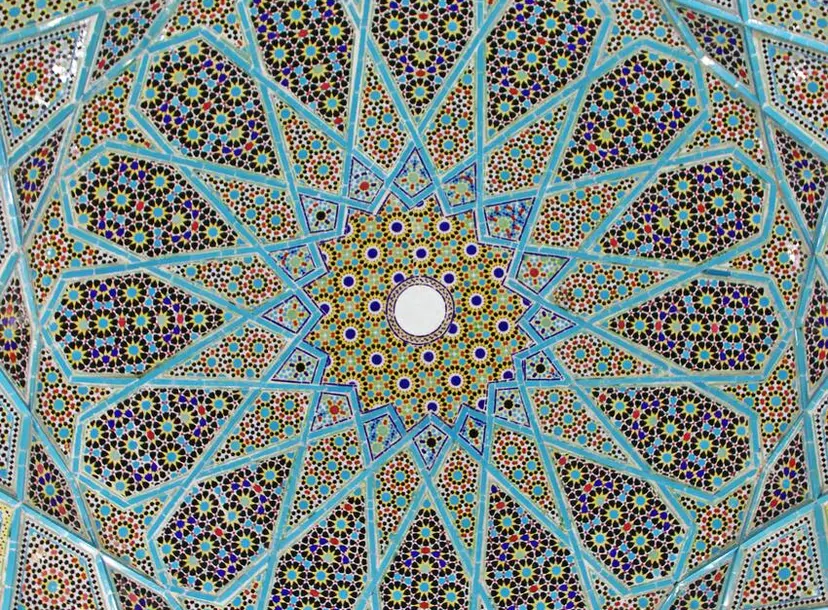 Circular mosaic pattern