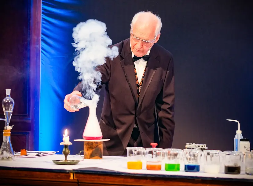 Andrew Szydlo performing a smoky demonstration in the Ri Theare