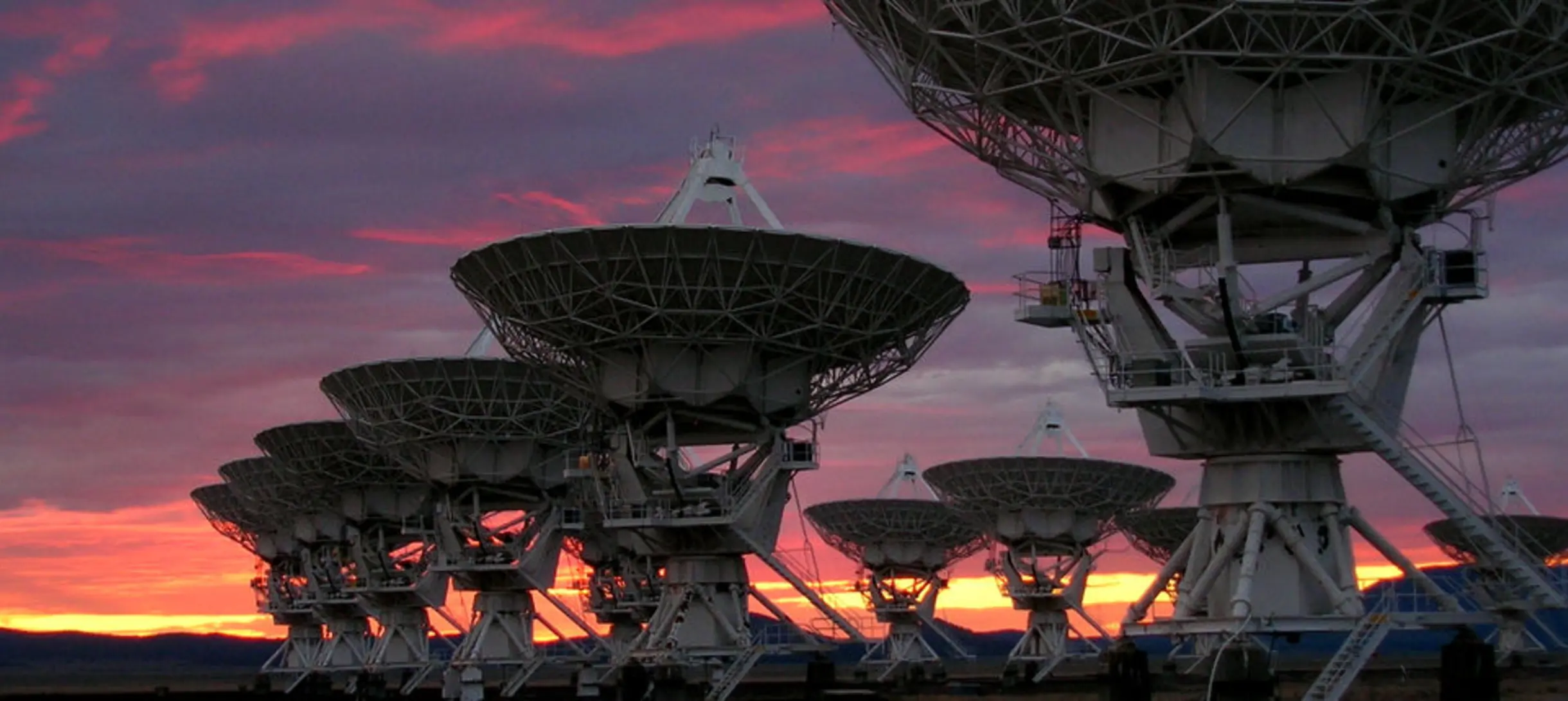 The Very Large Array (VLA) radio telescope.