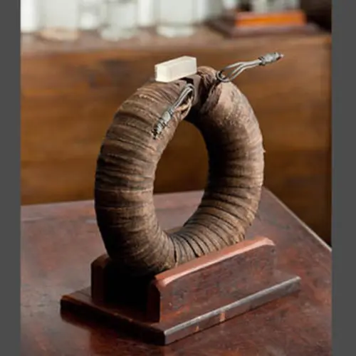 Michael Faraday's magneto-optical apparatus.