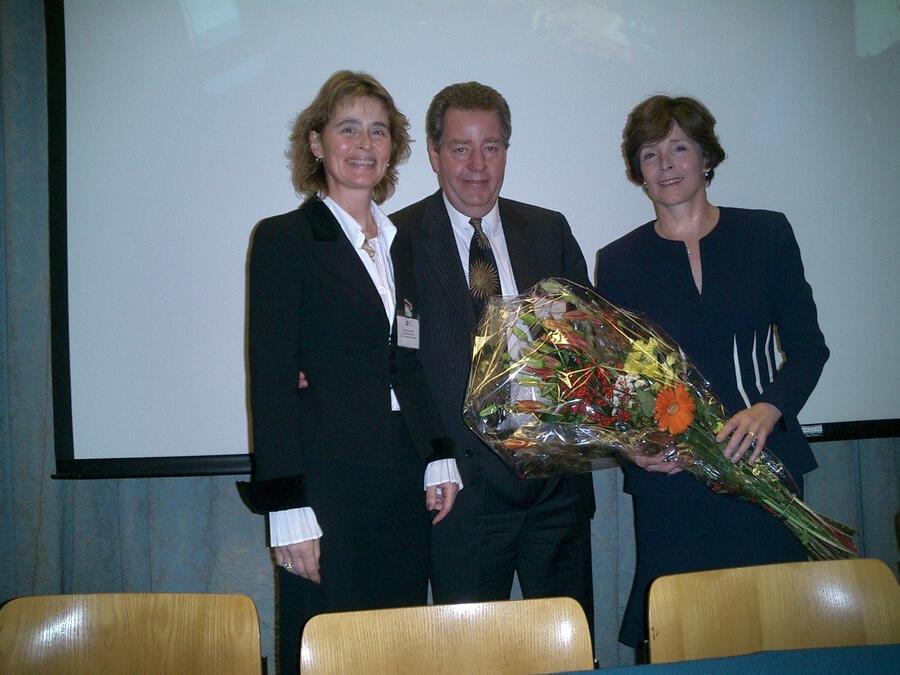Dame Mary Archer with Prof Michael Hutchins, UK-ISES President for 20 years, and his wife Christiane at the 30th anniversary celebration of UK-ISES in 2003