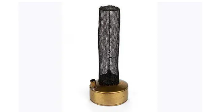 A full view of Davy's lamp