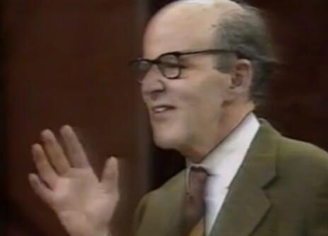 Max Perutz speaking in the Ri theatre