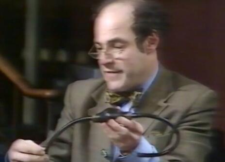 Heinz Wolff  speaking at the Ri theatre
