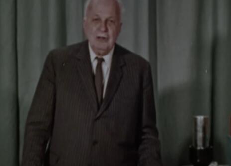 Still of Lawrence Bragg