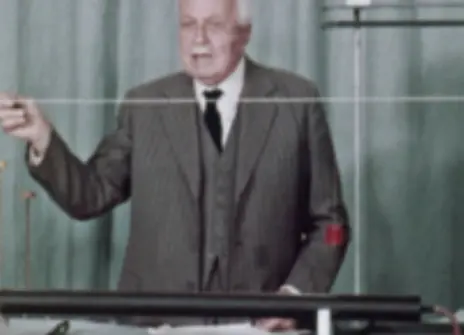 Still of Lawrence Bragg