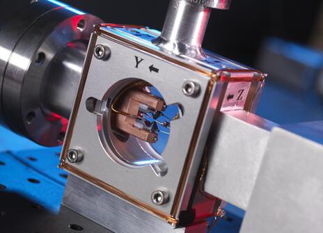 Ytterbium ion optical atomic clock