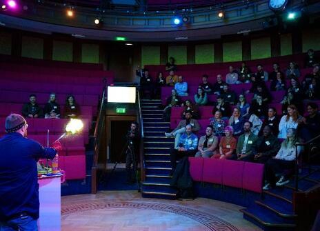 A demo in the Ri Theatre watched by TikTok creators