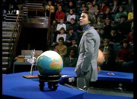 Carl Sagan delivering his Christmas Lectures. 