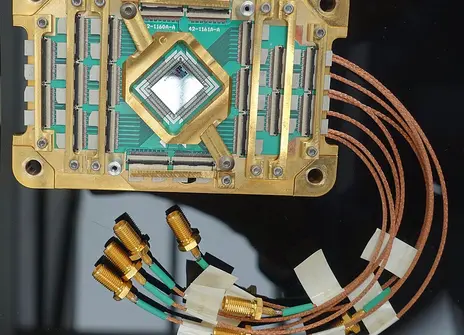 Quantum computer core