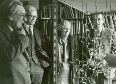 Kathleeen Lonsdale and colleagues making a model of lysozyme