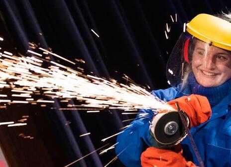One of the Ri's professional Science in Schools presenters puts an angle grinder to good use for another explosive demonstration.