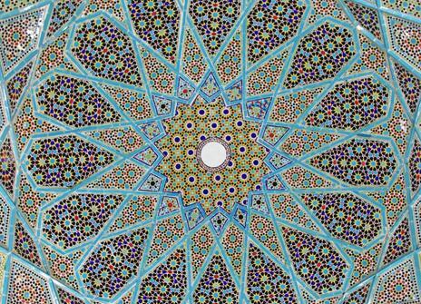 Circular mosaic pattern