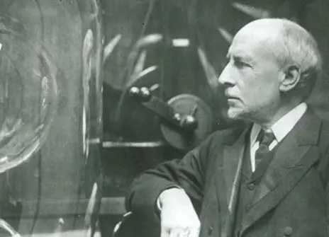 Photo of James Dewar 