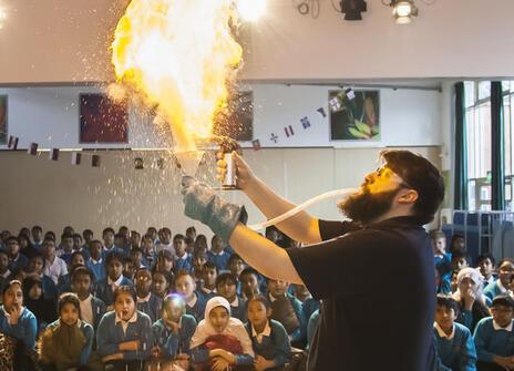 The Ri's popular Science in Schools show, 'Explosive food'